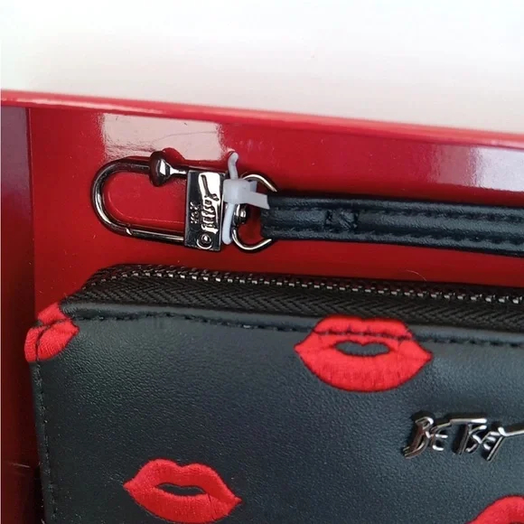 Betsey Johnson Black Wristlet with Red Lip Design NWT - Picture 2 of 4